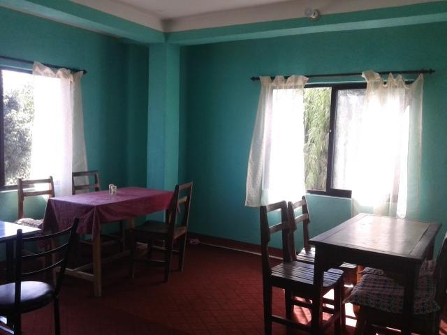 Tashidelek Guest Lodge & House Дхуликхел Экстерьер фото